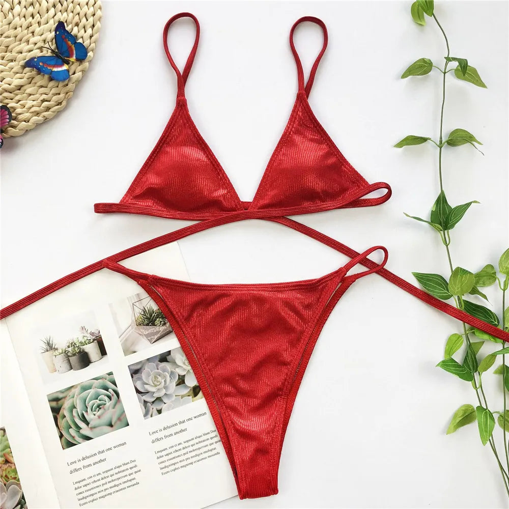 Ensemble de Bikini Rouge Sexy Creusé pour Femmes