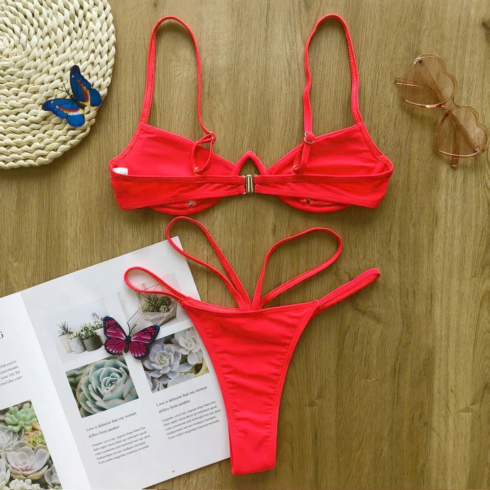 Ensemble de Bikini Rouge Sexy Creusé pour Femmes
