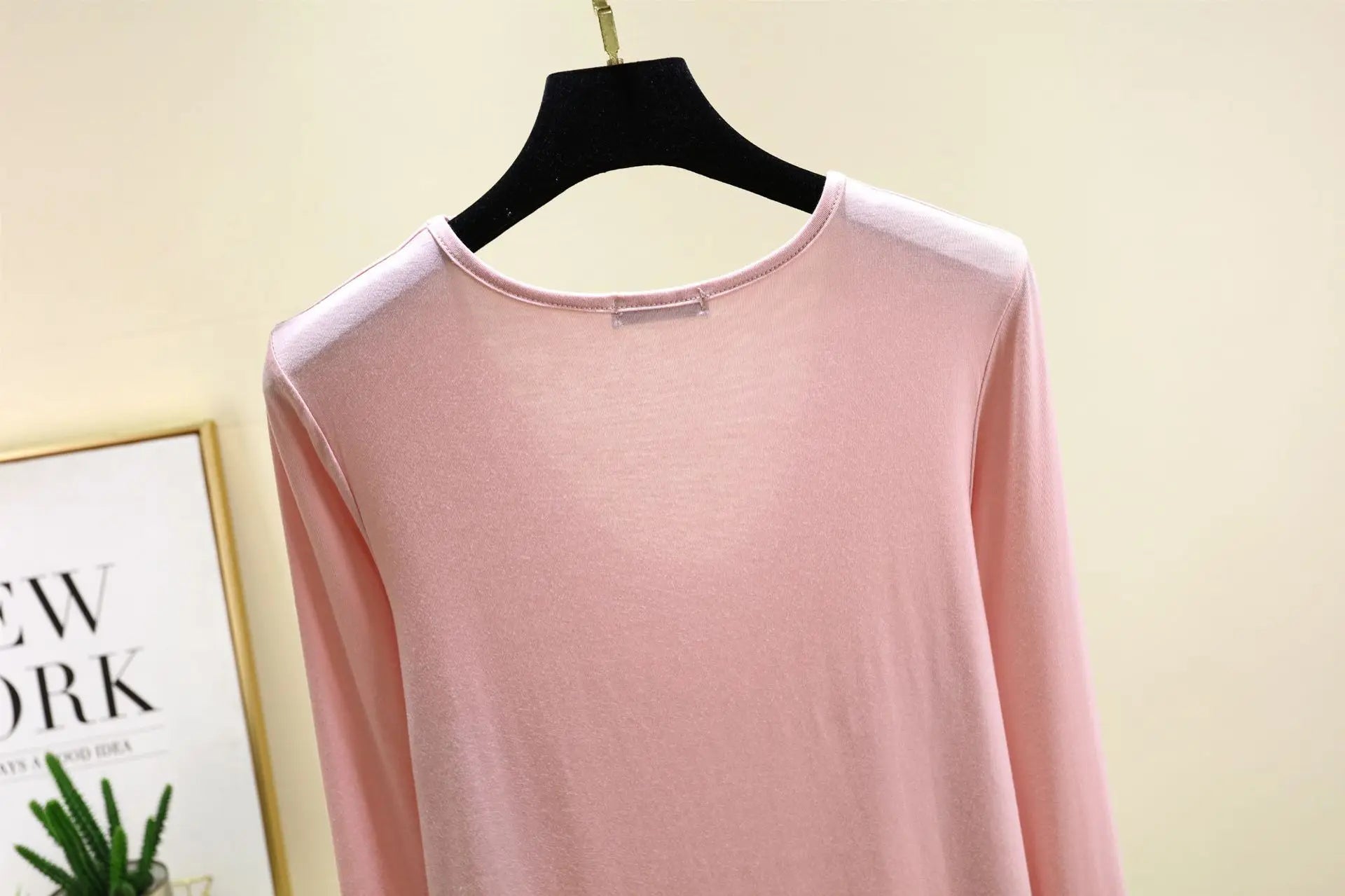 Plus size L to 6XL U-Neck Women's T-shirt Long sleeves Loose Bottomed Tshirts solid color Casual Tee Tops All match
