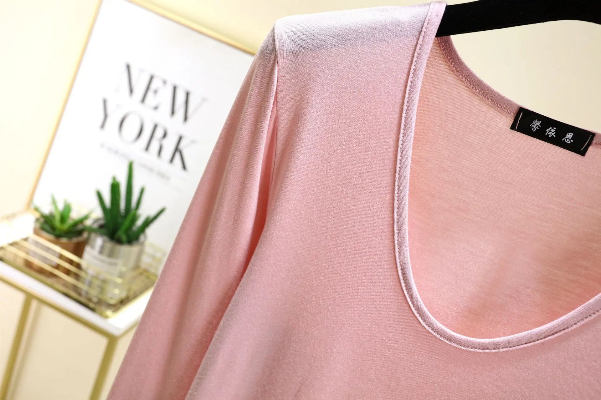 Plus size L to 6XL U-Neck Women's T-shirt Long sleeves Loose Bottomed Tshirts solid color Casual Tee Tops All match