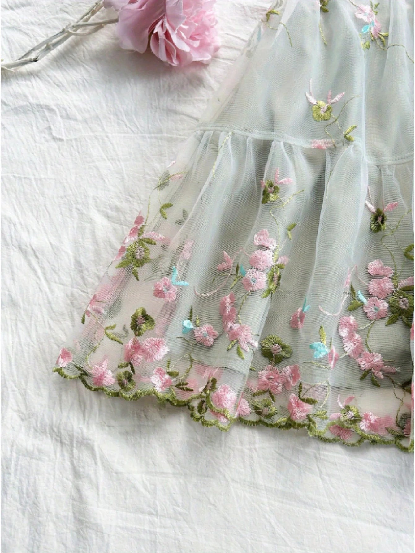 Plus-size Women Summer Vacation Lace Splicing Straps Hollow-out A-line Backless Embroidery Mini Dress
