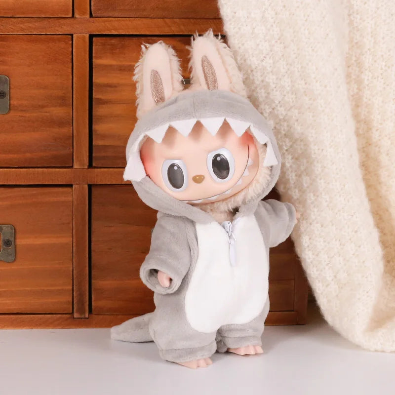 2025 nouveau pour Labubu 17 cm assis  mignon Panda requin dinosaure peluche combinaison ensemble poupée vêtements