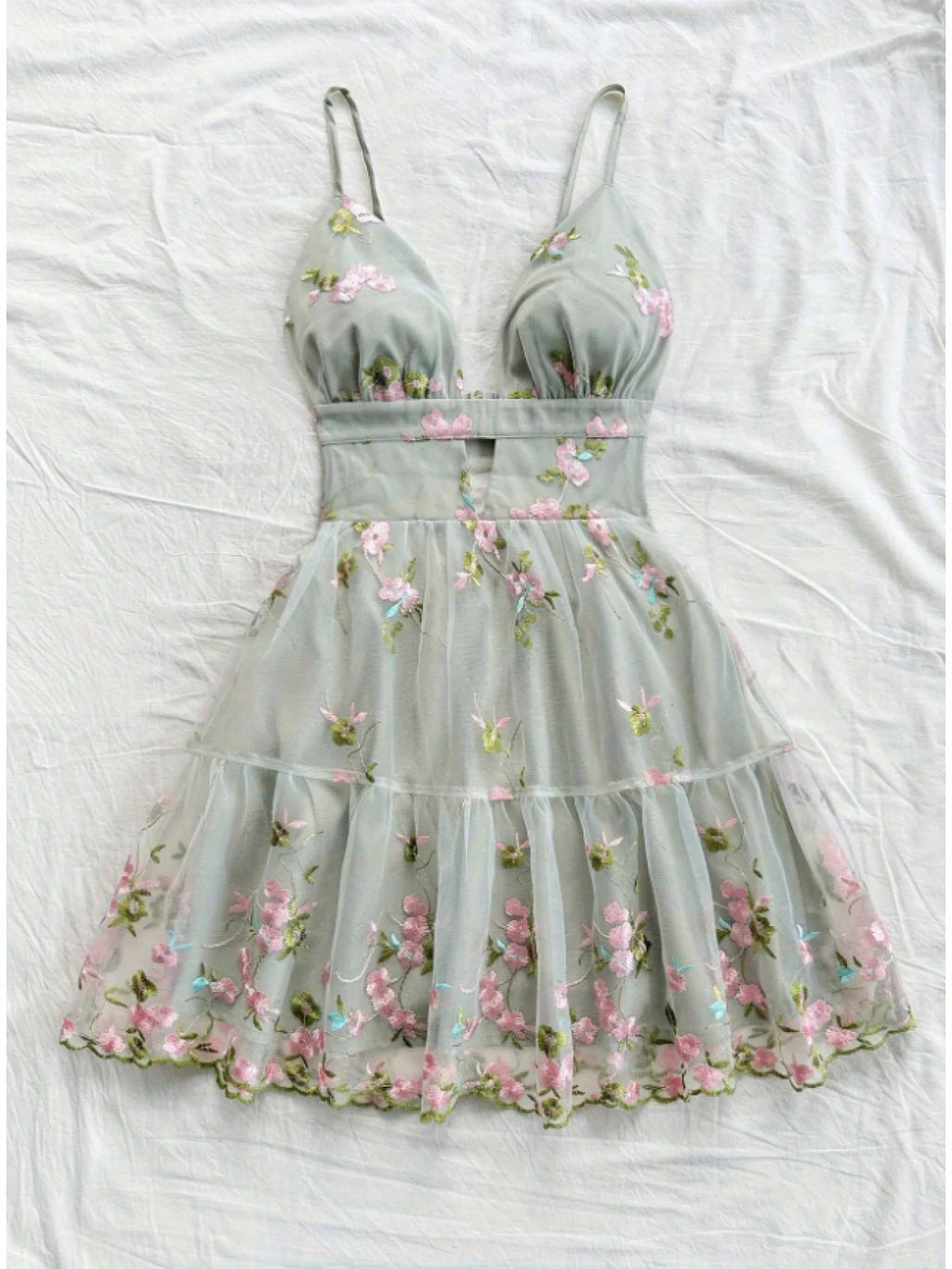 Plus-size Women Summer Vacation Lace Splicing Straps Hollow-out A-line Backless Embroidery Mini Dress