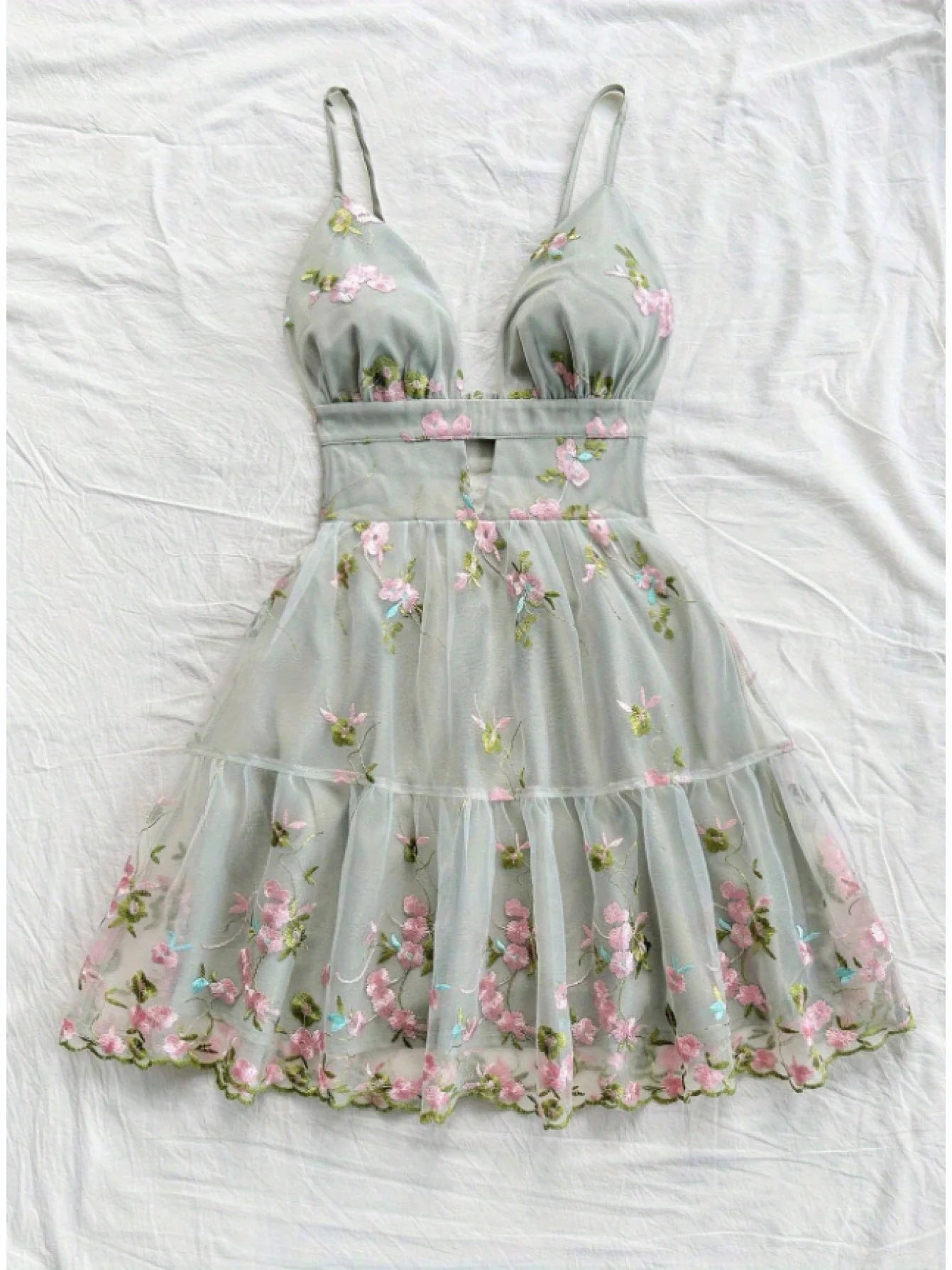Plus-size Women Summer Vacation Lace Splicing Straps Hollow-out A-line Backless Embroidery Mini Dress